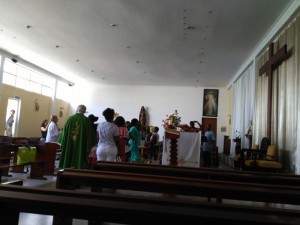 W kościele krótko po mszy    